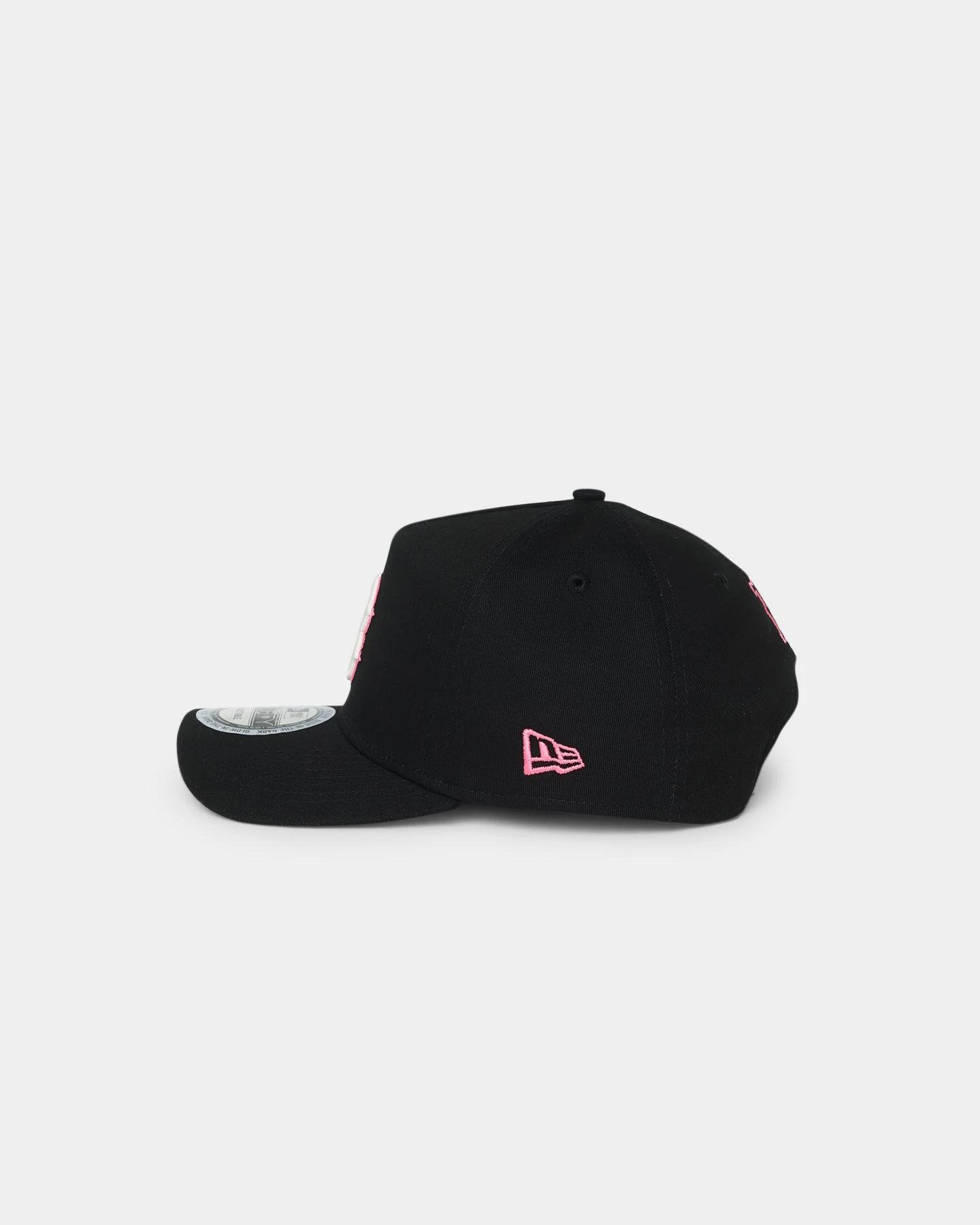 New Era Boston Red Sox Neon Pink 9FORTY A-Frame Snapback Black/Neon 7 New Era Boston Red Sox Neon Pink 9FORTY A-Frame Snapback Black/Neon - Image 5