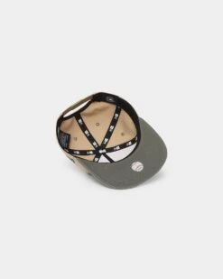 New Era New York Yankees Golfer Snapback Khaki/Olive -Sportswear Women Store 01023607 YK018 default 0060