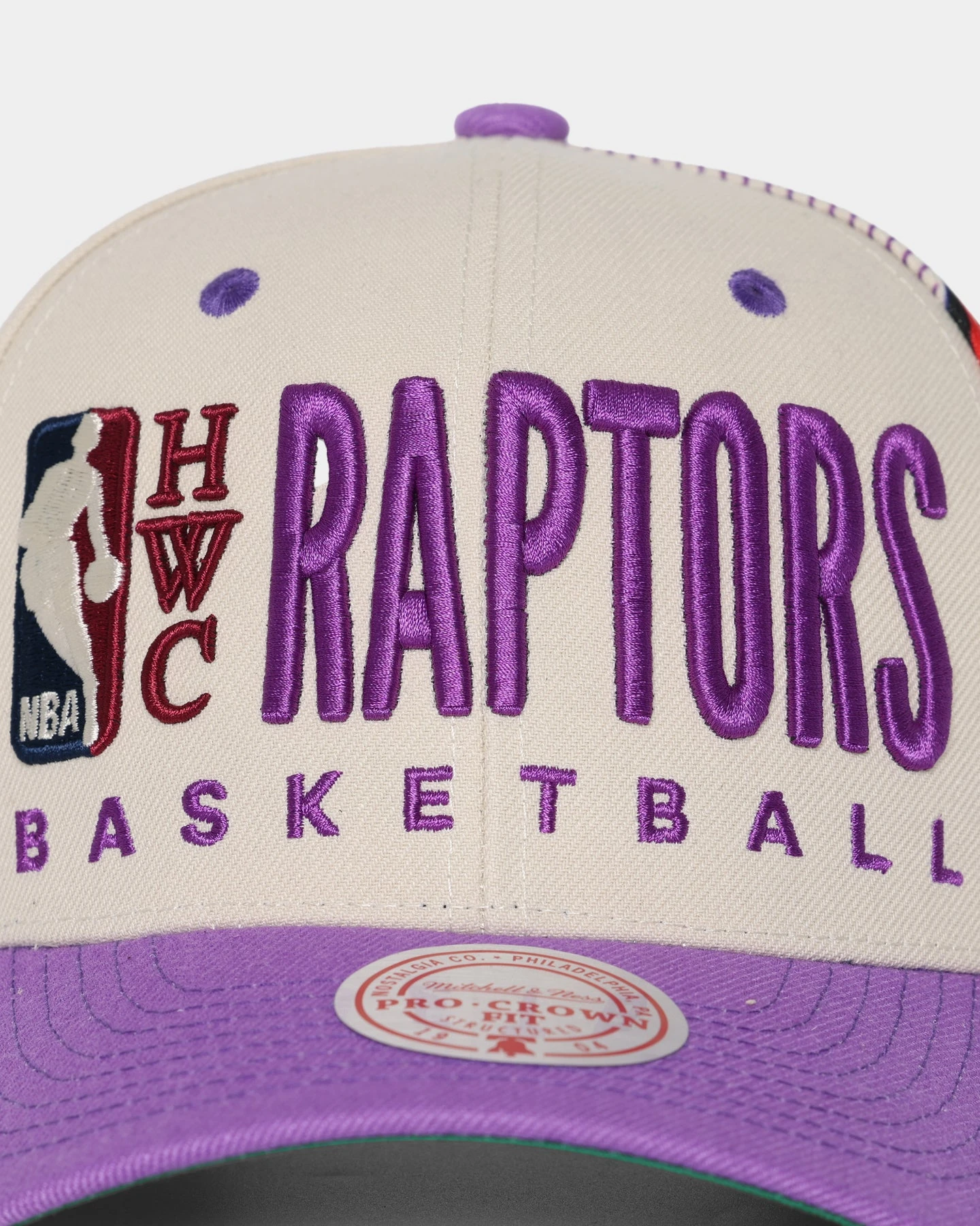 Mitchell & Ness Toronto Raptors '90s Training Camp' Pro Crown Snapback Cream 8 Mitchell & Ness Toronto Raptors '90s Training Camp' Pro Crown Snapback Cream - Image 6