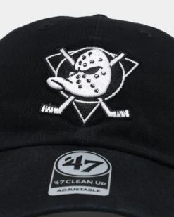 '47 BRAND 47 Brand Anaheim Ducks 47 Clean Up Strapback Black/White 12 '47 BRAND 47 Brand Anaheim Ducks 47 Clean Up Strapback Black/White -Sportswear Women Store 01027573 YB012 default 0050
