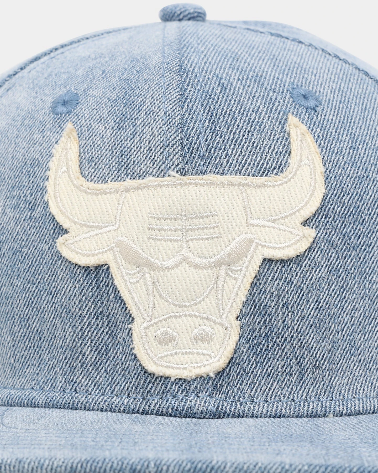 Pro Standard Chicago Bulls Denim Snapback 7 Pro Standard Chicago Bulls Denim Snapback - Image 5