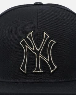 Pro Standard New York Yankees 'Black & Gold' Snapback Black/Gold 12 Pro Standard New York Yankees 'Black & Gold' Snapback Black/Gold -Sportswear Women Store 01029727 YB001 default 0050