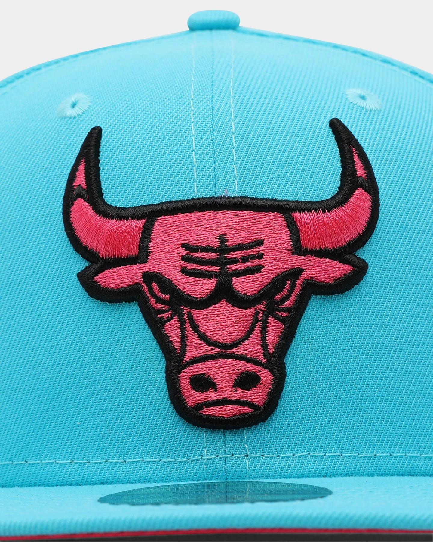 New Era Chicago Bulls 'Neon Vice' 595FIFTY Fitted Neon Blue 7 New Era Chicago Bulls 'Neon Vice' 595FIFTY Fitted Neon Blue - Image 5