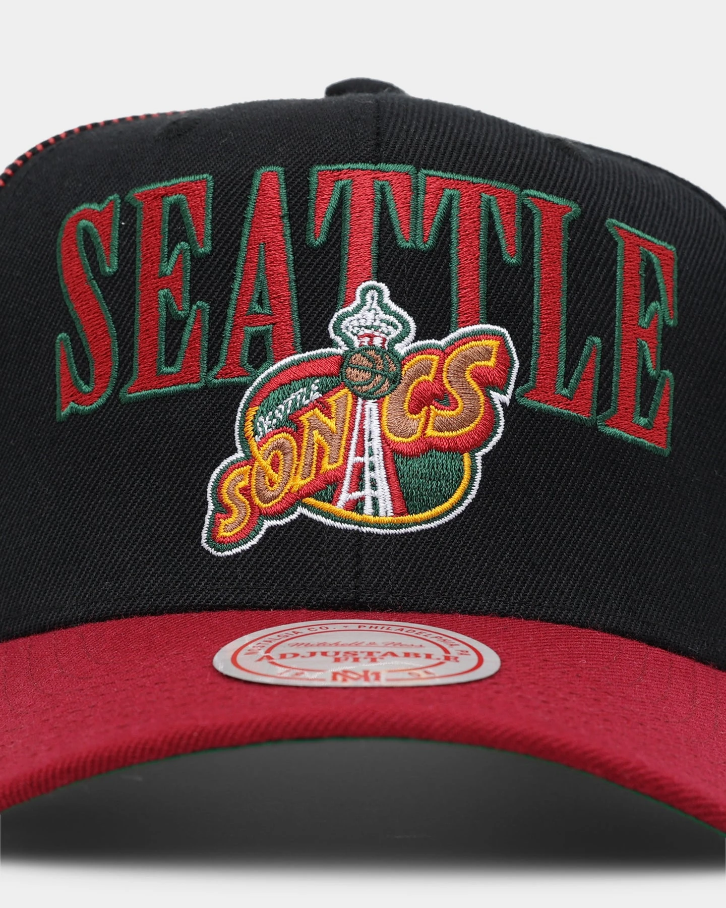 Mitchell & Ness Seattle Supersonics Side Swipe OG Snapback Black/Red 7 Mitchell & Ness Seattle Supersonics Side Swipe OG Snapback Black/Red - Image 5