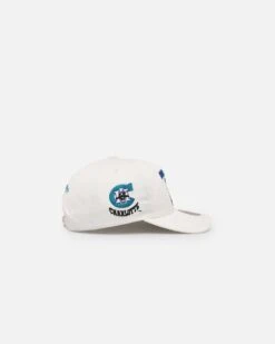 Mitchell & Ness Charlotte Hornets Bug Backer Deadstock Snapback White -Sportswear Women Store 01031680 YW100 default 0030