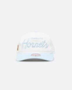 Mitchell & Ness Charlotte Hornets Pastel Corduroy Snapback White Cream/Light Blue -Sportswear Women Store 01032442 YX677 default 0050