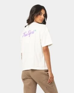 Majestic Athletic Women's New York Yankees Bespoke Logo T-Shirt Vintage White -Sportswear Women Store 02033912 YV003 womens 0070