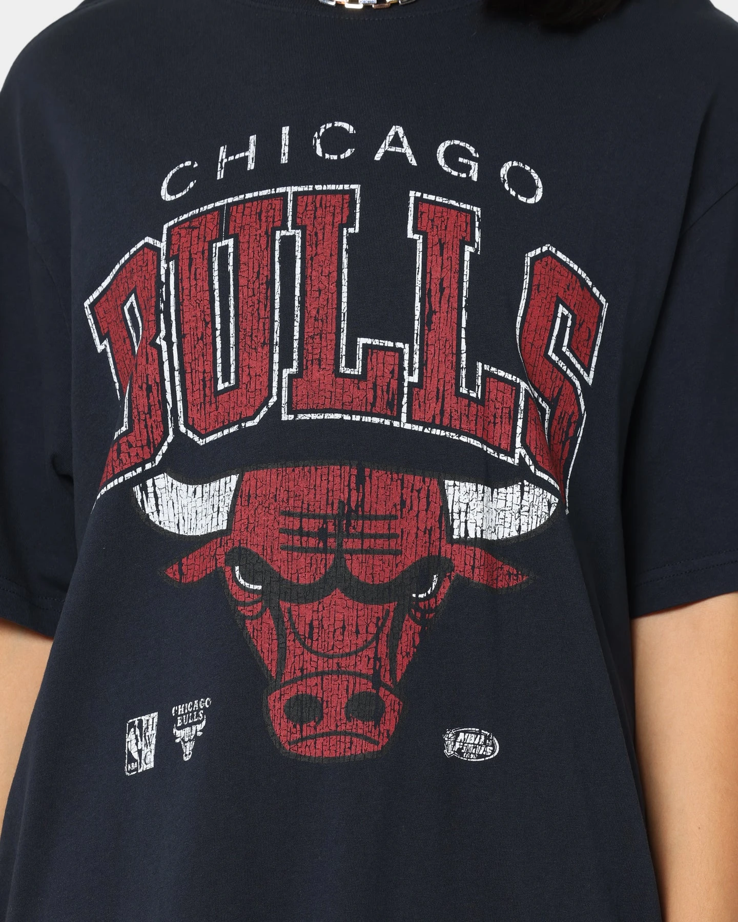 Mitchell & Ness Chicago Bulls XL Arch Vintage T-Shirt Faded Black 5 Mitchell & Ness Chicago Bulls XL Arch Vintage T-Shirt Faded Black - Image 3
