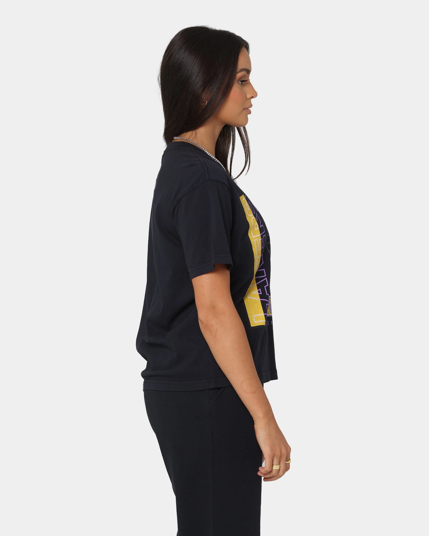 Mitchell & Ness Women's Los Angeles Lakers Vintage '91 Finals T-Shirt Faded Black 7 Mitchell & Ness Women's Los Angeles Lakers Vintage '91 Finals T-Shirt Faded Black - Image 5