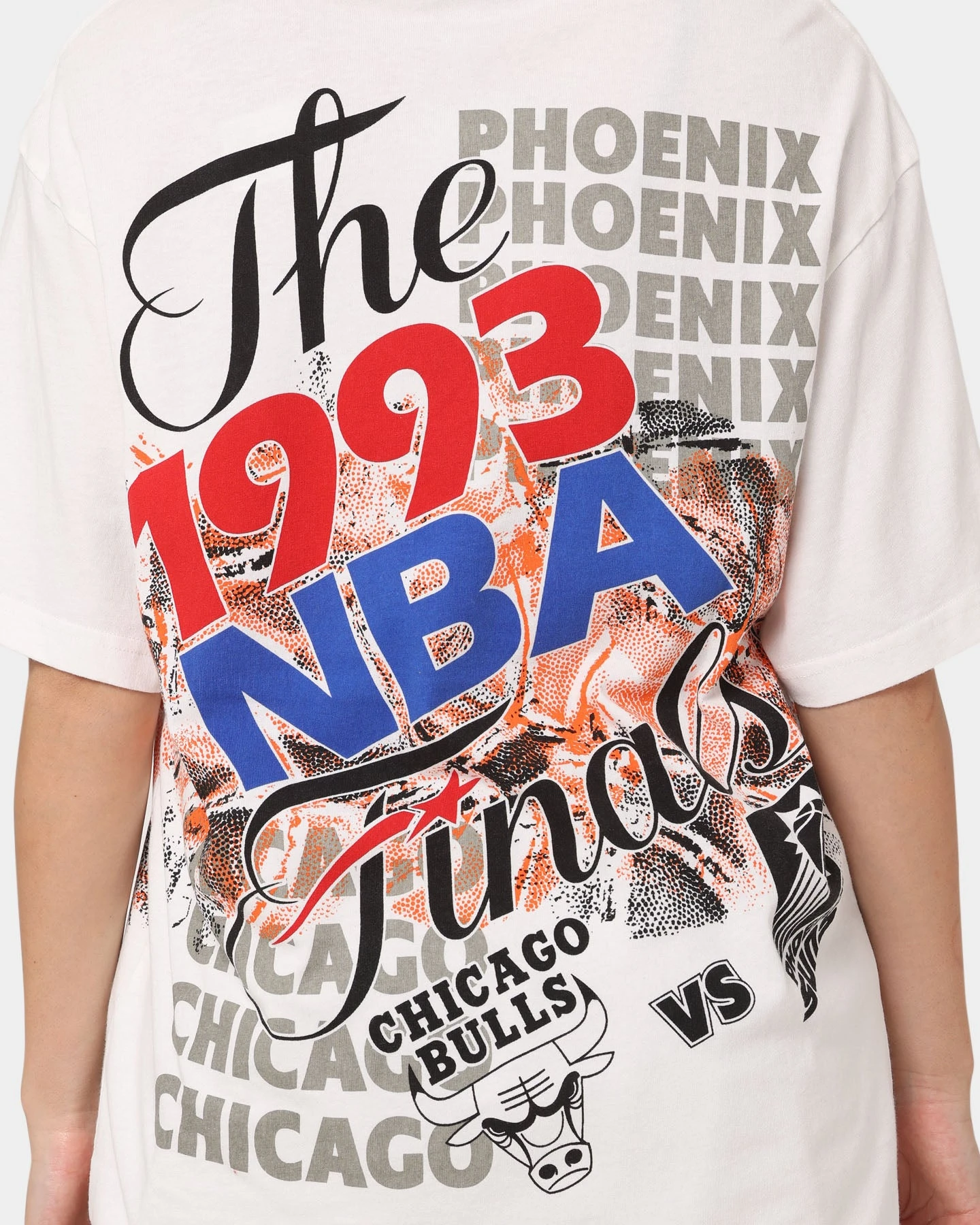 Mitchell & Ness Phoenix Suns VS Chicago Bulls 1993 Finals Vintage T-Shirt Vintage White 7 Mitchell & Ness Phoenix Suns VS Chicago Bulls 1993 Finals Vintage T-Shirt Vintage White - Image 5