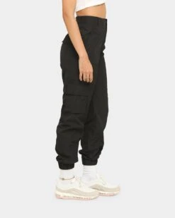 EN ES Women's Classic Cargo Pant Black -Sportswear Women Store 03006003 YB001 womens 0060