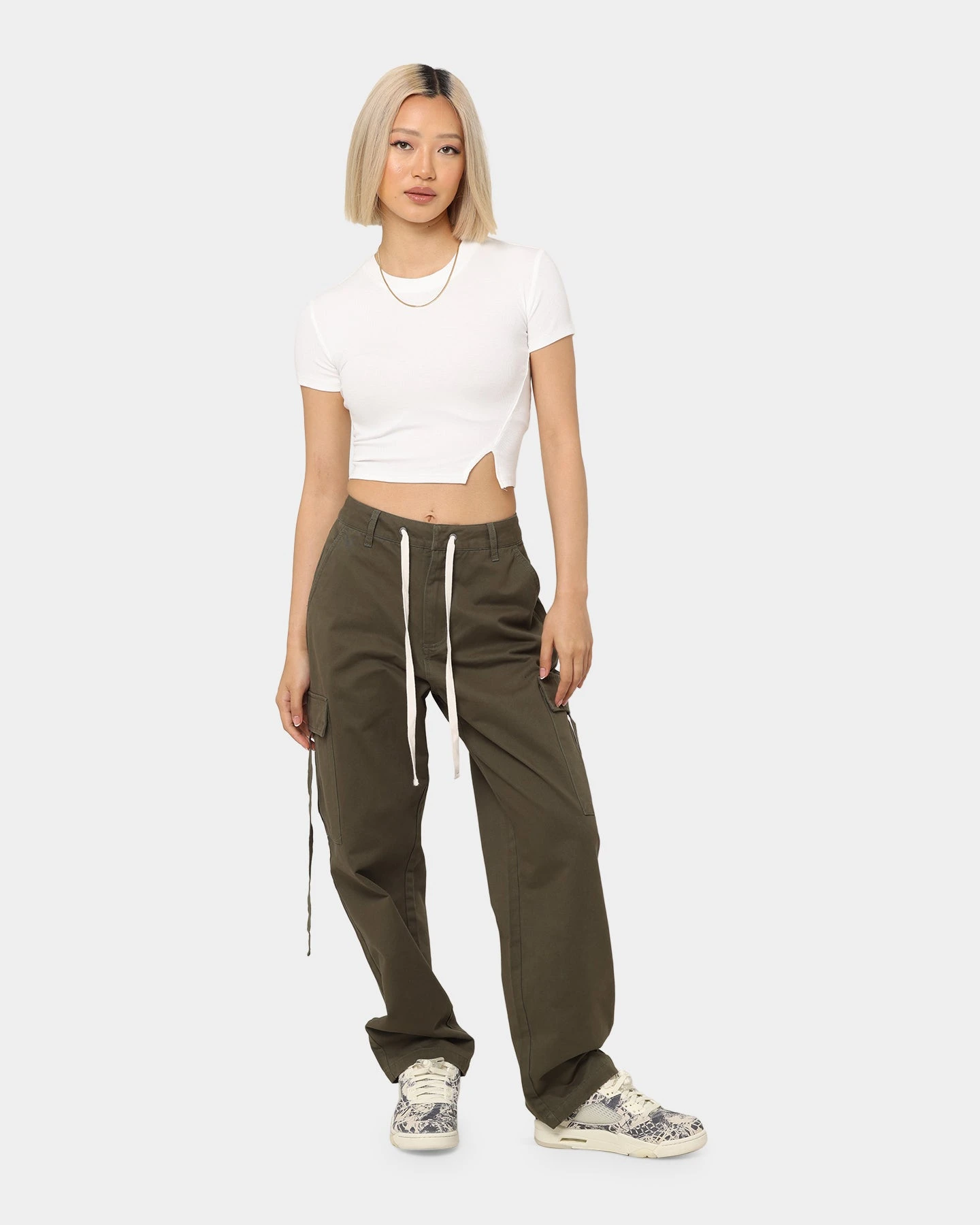 MNML Women's Baggy Cargo Pants Khaki 4 MNML Women's Baggy Cargo Pants Khaki - Image 2