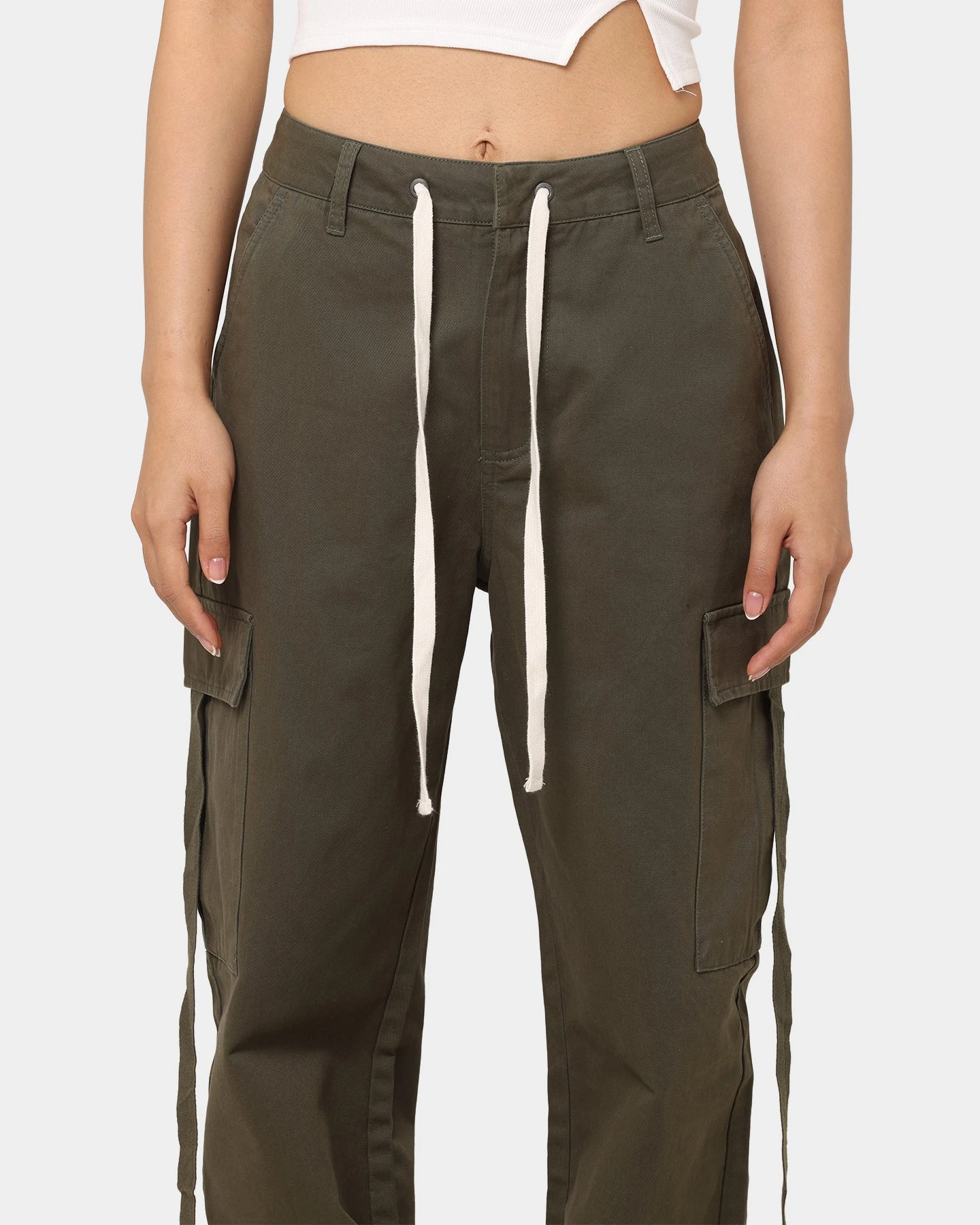 MNML Women's Baggy Cargo Pants Khaki 9 MNML Women's Baggy Cargo Pants Khaki - Image 7