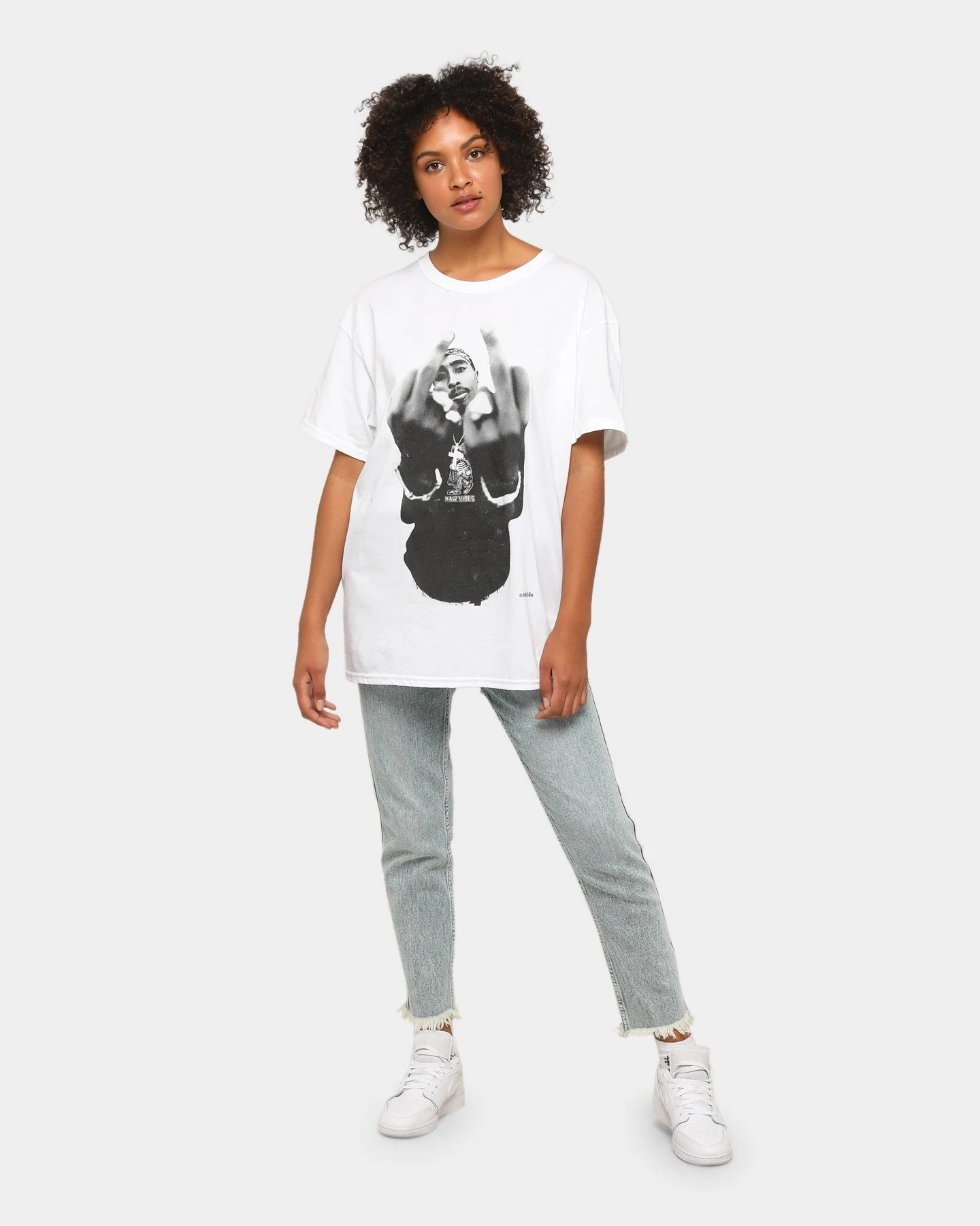 TUPAC Finger Short-Sleeve T-Shirt White 4 TUPAC Finger Short-Sleeve T-Shirt White - Image 2