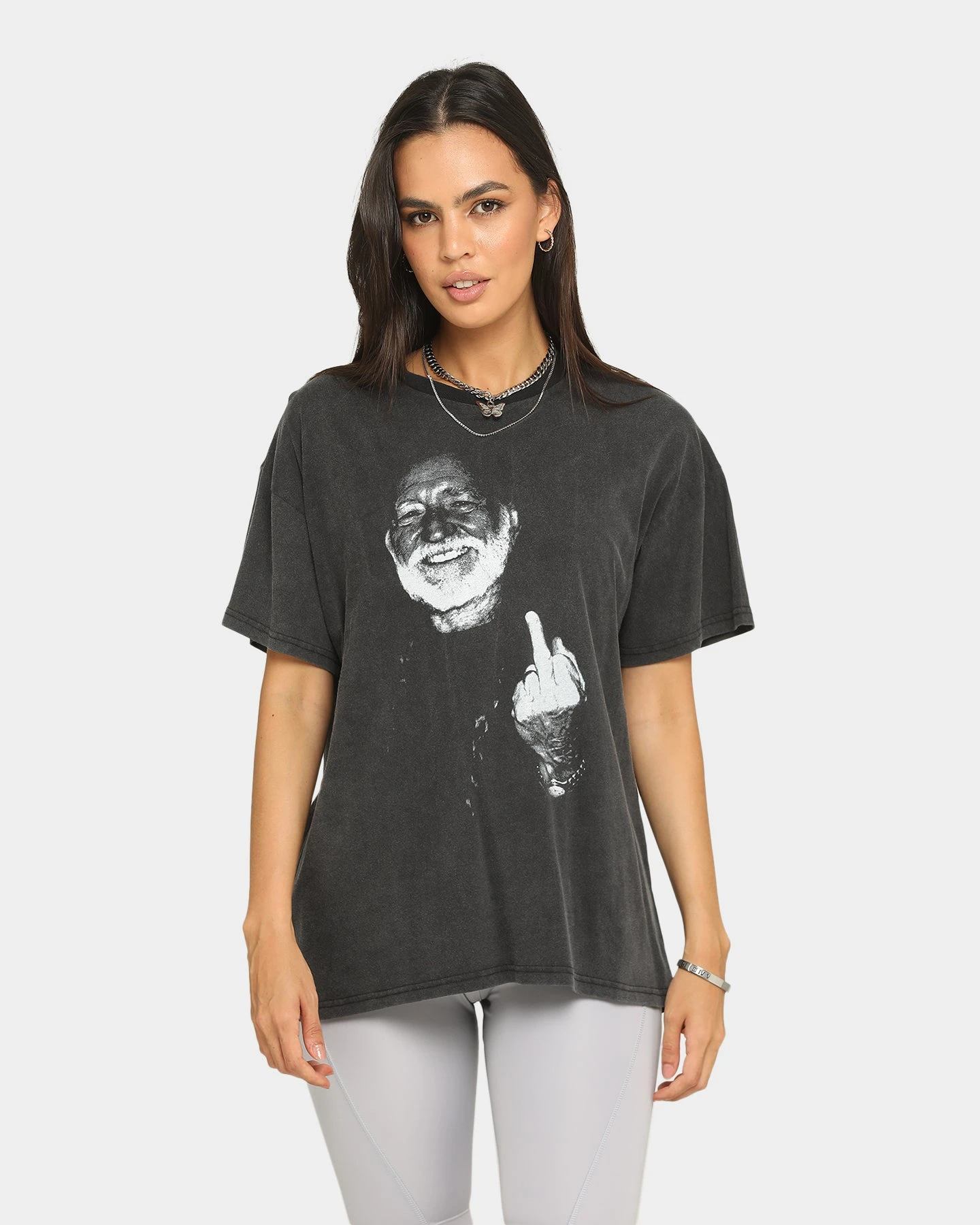 WILLIE NELSON Finger Short Sleeve Vintage T-Shirt Washed Black 3 WILLIE NELSON Finger Short Sleeve Vintage T-Shirt Washed Black