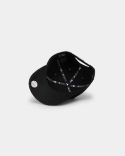 New Era Los Angeles Dodgers 'Metal Badge' 9FORTY K-Frame Snapback Black/Iridescent 13 New Era Los Angeles Dodgers 'Metal Badge' 9FORTY K-Frame Snapback Black/Iridescent -Sportswear Women Store 194457736541 default 00060