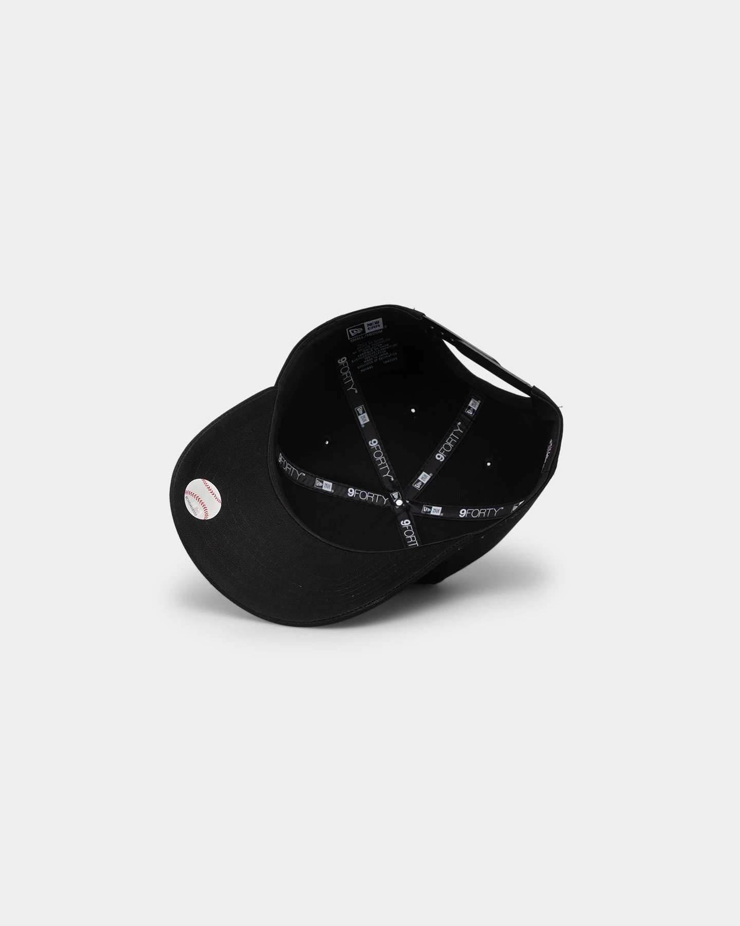 New Era Los Angeles Dodgers 'Metal Badge' 9FORTY K-Frame Snapback Black/Iridescent 8 New Era Los Angeles Dodgers 'Metal Badge' 9FORTY K-Frame Snapback Black/Iridescent - Image 6