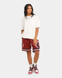 Mitchell & Ness Men's Chicago Bulls 1997 Striped SM Short Black/Red
