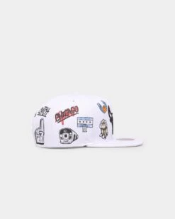 Mitchell & Ness Chicago Bulls 'Hand Drawn' Original Fit Snapback White -Sportswear Women Store 195563796481 default 0030