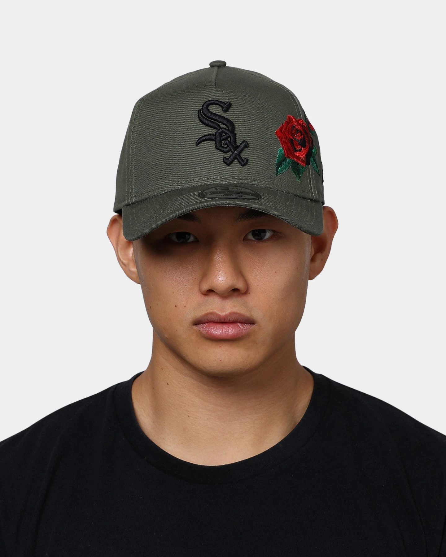 New Era Chicago White Sox Rose Hit 9FORTY A-Frame Snapback Olive/Black 4 New Era Chicago White Sox Rose Hit 9FORTY A-Frame Snapback Olive/Black - Image 2