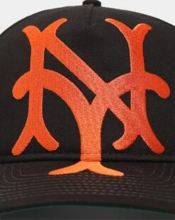 New Era New York Giants 'Oversized Team Logo' Old Golfer Snapback Black/Orange -Sportswear Women Store 195853390290 default 0050 9154ef7c 57a8 454d 8ff5 14647fafb200