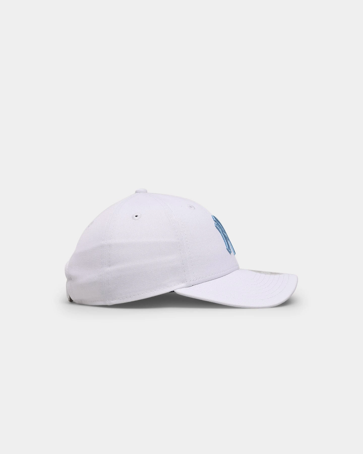 New Era Women's New York Yankees "Legend Blue" 9FORTY Casual Strapback White/Legend Blue 6 New Era Women's New York Yankees "Legend Blue" 9FORTY Casual Strapback White/Legend Blue - Image 4