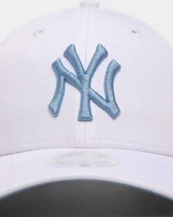New Era Women's New York Yankees "Legend Blue" 9FORTY Casual Strapback White/Legend Blue 28 New Era Women's New York Yankees "Legend Blue" 9FORTY Casual Strapback White/Legend Blue -Sportswear Women Store 195953584001 default 0050 1b6c338c 1500 4e02 9af4 f8fd6cc2e6d8