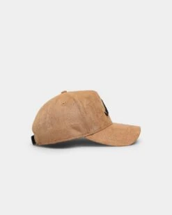 New Era Atlanta Braves 'Winter Wheat Suede' 9FORTY K-Frame Strapback Wheat -Sportswear Women Store 196174909727 default 0030