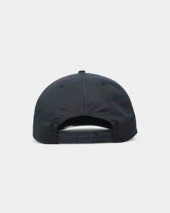 New Era Chicago White Sox 2005 'Black & White World Series' Prolight Old Golfer Snapback Black/White -Sportswear Women Store 196175562976 default 0020