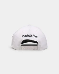 Mitchell & Ness Brooklyn Nets 'Hardwood Classics Patch' Classic Red Snapback Cream -Sportswear Women Store 196294228937 default 0020