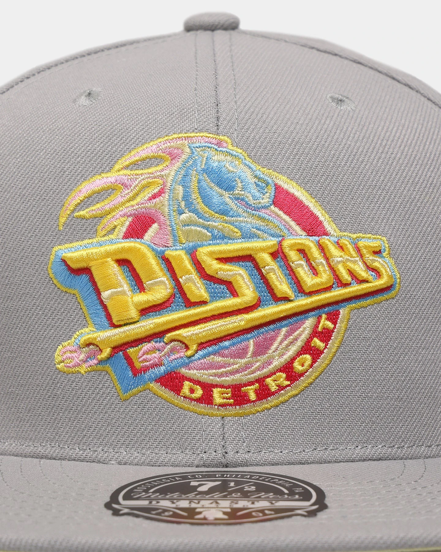 Mitchell & Ness Detroit Pistons 'Til Dawn' Fitted Grey 7 Mitchell & Ness Detroit Pistons 'Til Dawn' Fitted Grey - Image 5