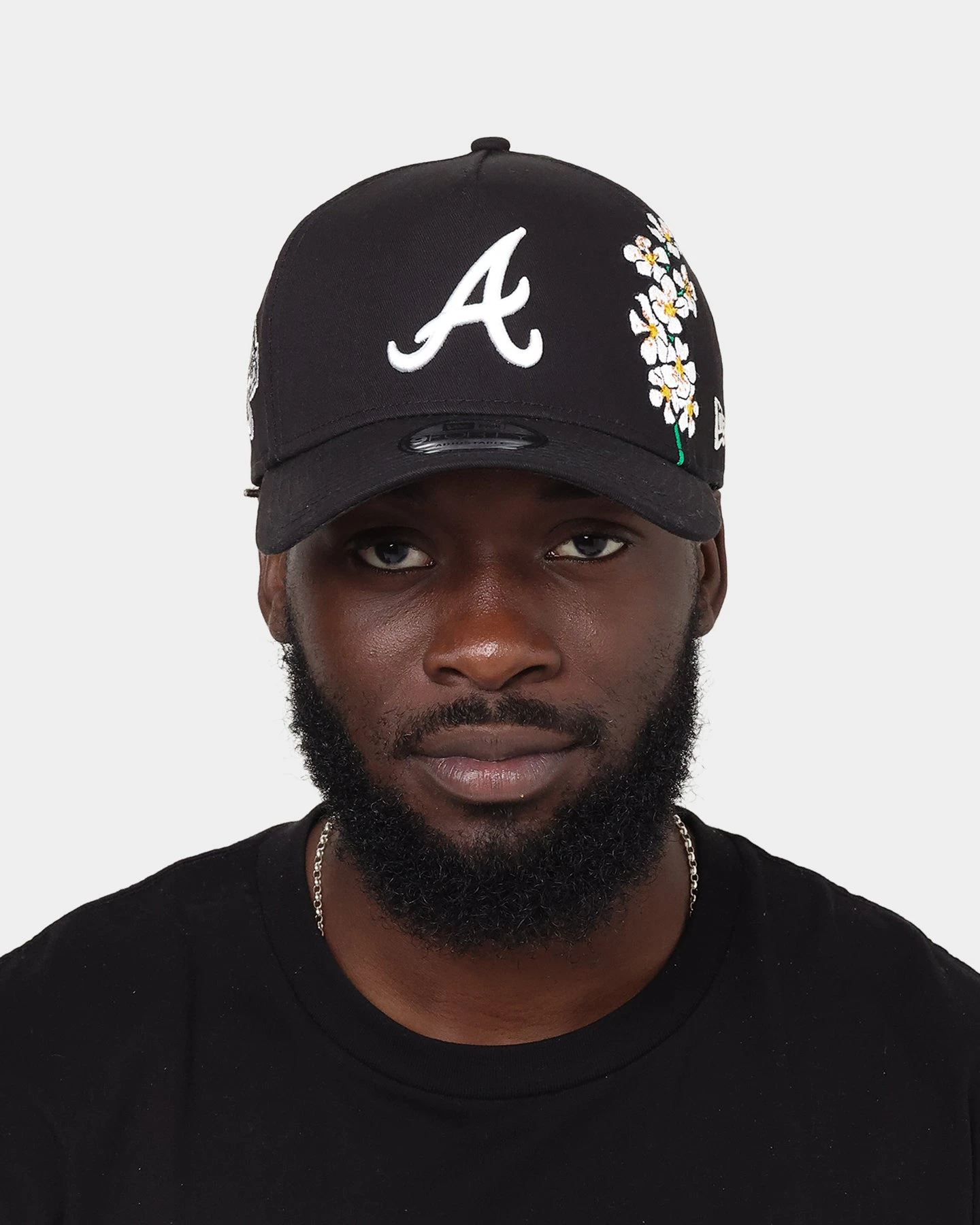 New Era Atlanta Braves 'Flower' 9FORTY A-Frame Snapback Black/Floral 7 New Era Atlanta Braves 'Flower' 9FORTY A-Frame Snapback Black/Floral - Image 5