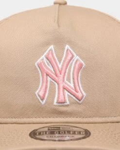New Era New York Yankees 'Tumbleweed Sundae' Old Golfer Snapback Khaki/Pink -Sportswear Women Store 196313870703 default 0050