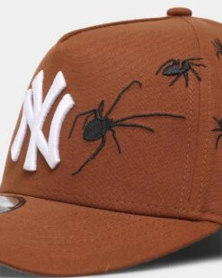 New Era New York Yankees 'Spider Crown' 9FORTY A-Frame Snapback Chocolate -Sportswear Women Store 196315936674 default 0020