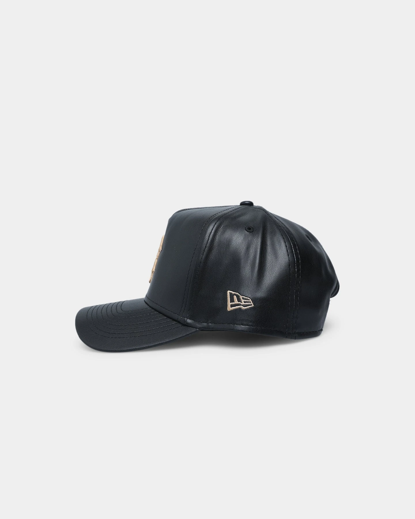 New Era Boston Red Sox "Black Tan PU Leather" 9FORTY K-Frame Snapback Black/Tan 7 New Era Boston Red Sox "Black Tan PU Leather" 9FORTY K-Frame Snapback Black/Tan - Image 5