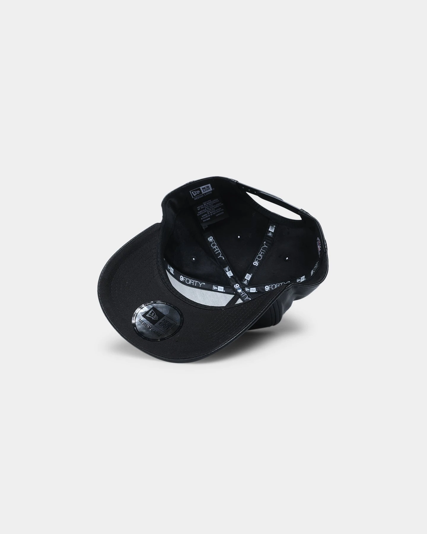 New Era Boston Red Sox "Black Tan PU Leather" 9FORTY K-Frame Snapback Black/Tan 9 New Era Boston Red Sox "Black Tan PU Leather" 9FORTY K-Frame Snapback Black/Tan - Image 7