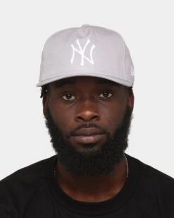 New Era New York Yankees 'Koala Grey' Old Golfer Snapback Grey/White 17 New Era New York Yankees 'Koala Grey' Old Golfer Snapback Grey/White -Sportswear Women Store 196500151998 mens 0100 645527dc e134 4e8a ac83 17a662948f7e