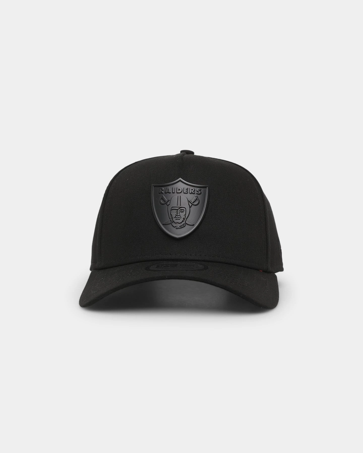 New Era Las Vegas Raiders 'Metal Badge' 9FORTY K-Frame Snapback Black/Black 3 New Era Las Vegas Raiders 'Metal Badge' 9FORTY K-Frame Snapback Black/Black