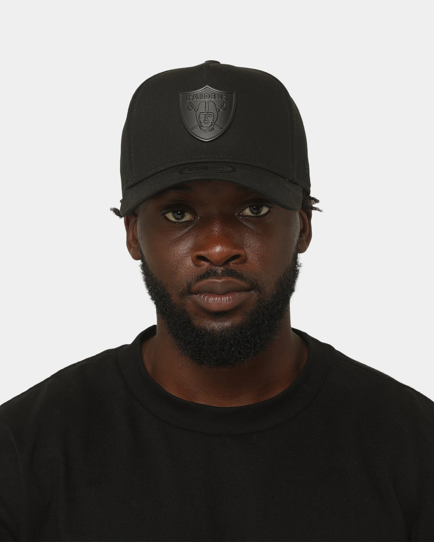 New Era Las Vegas Raiders 'Metal Badge' 9FORTY K-Frame Snapback Black/Black 10 New Era Las Vegas Raiders 'Metal Badge' 9FORTY K-Frame Snapback Black/Black - Image 8