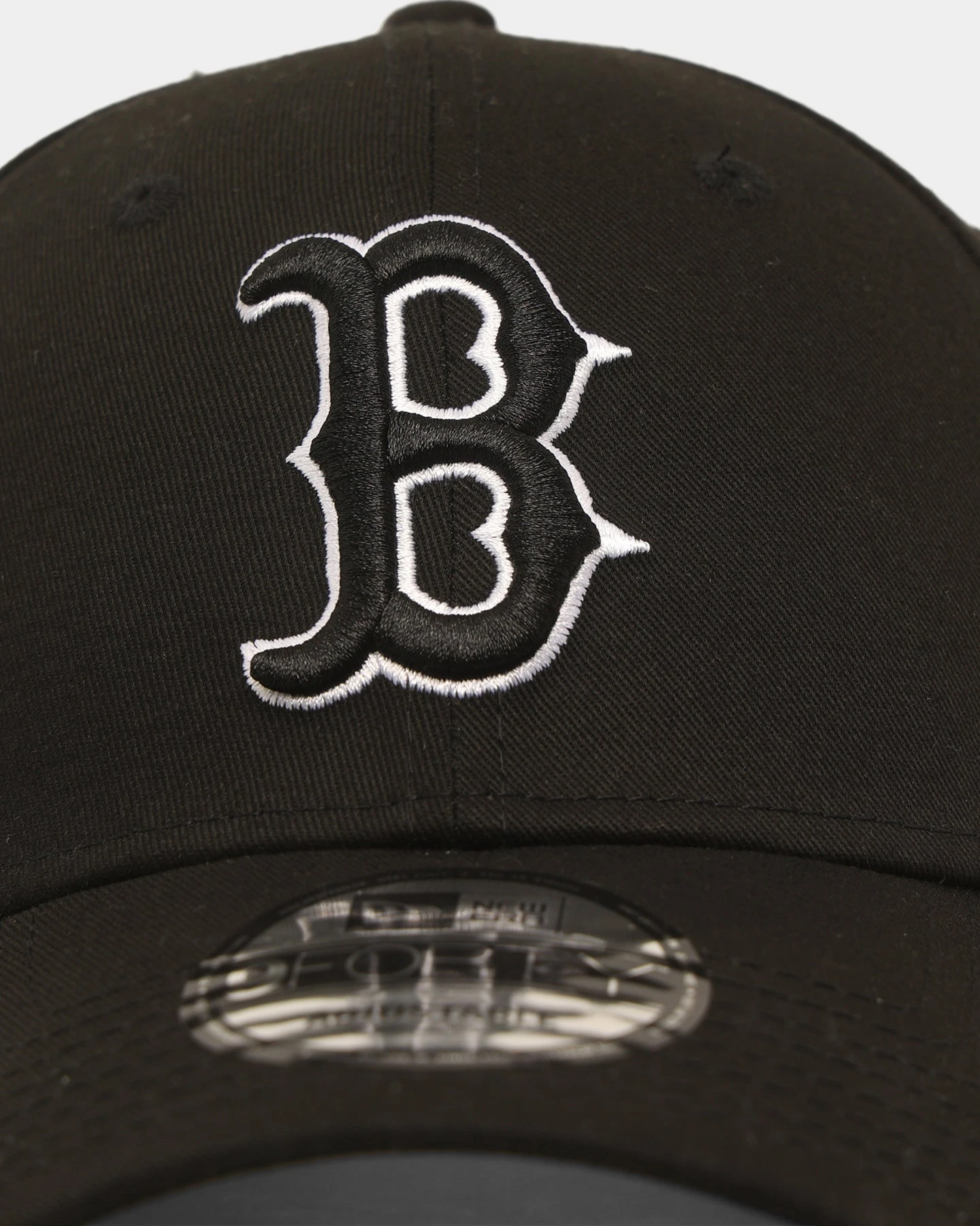 New Era Boston Red Sox Core 9FORTY Casual Strapback Black/White 7 New Era Boston Red Sox Core 9FORTY Casual Strapback Black/White - Image 5