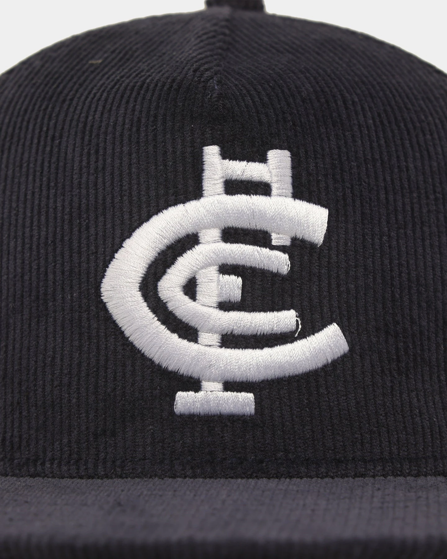 New Era Carlton Blues 'AFL 2023 Team Corduroy' Golfer Snapback Navy 7 New Era Carlton Blues 'AFL 2023 Team Corduroy' Golfer Snapback Navy - Image 5