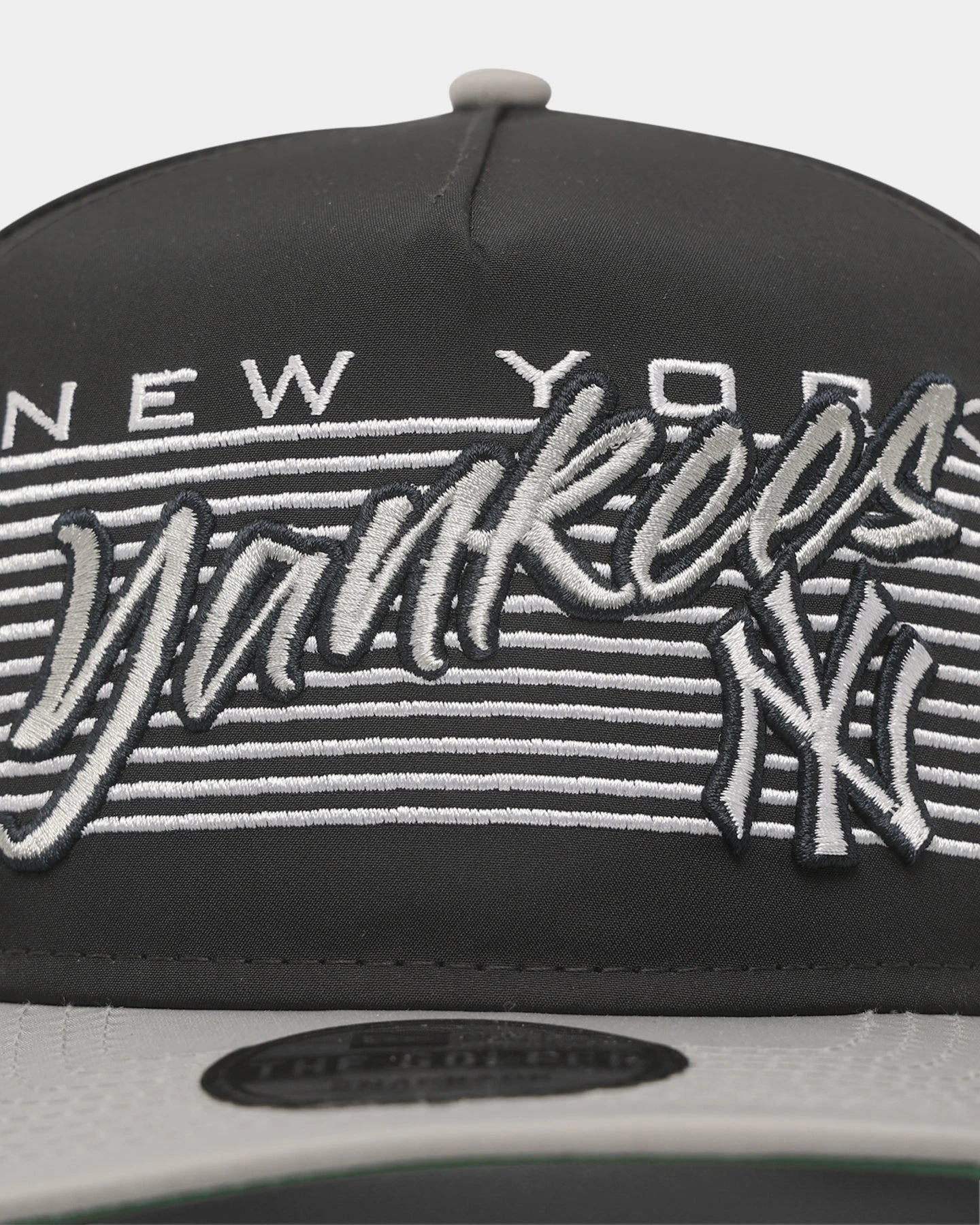 New Era New York Yankees 'Retro Block Script' Golfer Snapback Navy 7 New Era New York Yankees 'Retro Block Script' Golfer Snapback Navy - Image 5