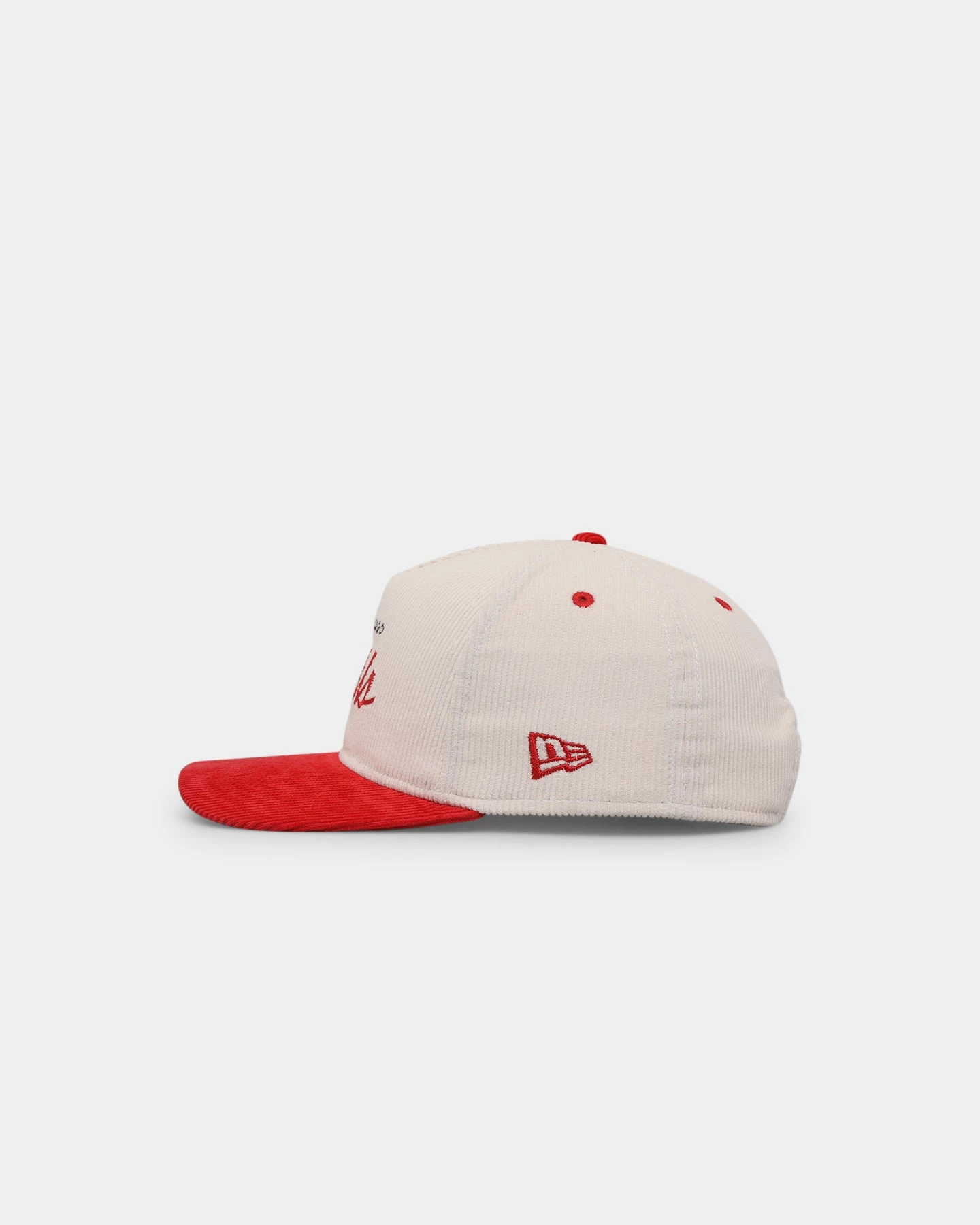 New Era Chicago Bulls 'Chrome Corduroy Throwback Script' Golfer Snapback Chrome White 6 New Era Chicago Bulls 'Chrome Corduroy Throwback Script' Golfer Snapback Chrome White - Image 4