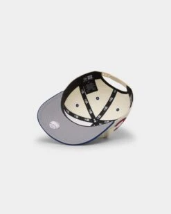 New Era Chicago Cubs '2010's World Series Through The Decades' 2016 World Series Golfer Snapback Chrome White -Sportswear Women Store 197371110145 default 0060