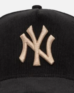 New Era New York Yankees 'Black Cord Plaid UV' 9FORTY A-Frame Snapback Black/Plaid -Sportswear Women Store 197707946271 default 0050