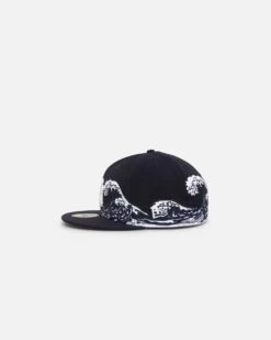 New Era New York Yankees "Wave" 59FIFTY Fitted Navy/White 11 New Era New York Yankees "Wave" 59FIFTY Fitted Navy/White -Sportswear Women Store 197882179594 default 0040