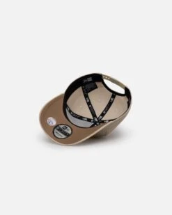 New Era San Francisco Giants 'Micro Cord Cream' 9FORTY A-Frame Snapback Cream/White -Sportswear Women Store 197882206566 default 0060