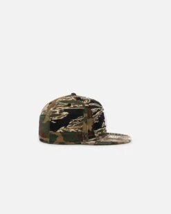 New Era Los Angeles Dodgers 'Patchwork Camo' 59FIFTY Fitted Woodland Camo 12 New Era Los Angeles Dodgers 'Patchwork Camo' 59FIFTY Fitted Woodland Camo -Sportswear Women Store 197882782299 default 0030